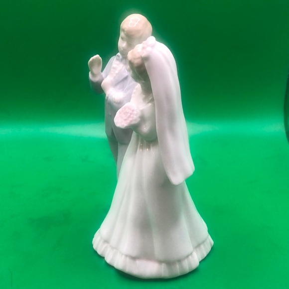 Vintage Porcelain Bride & Groom Wedding | RR Roman | Japan - Picture 4 of 6